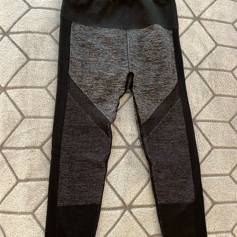 Fabletics leggings worn a few times